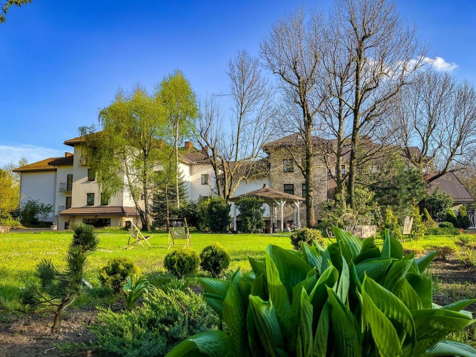 Hotel Victoria Olkusz Bagian luar foto