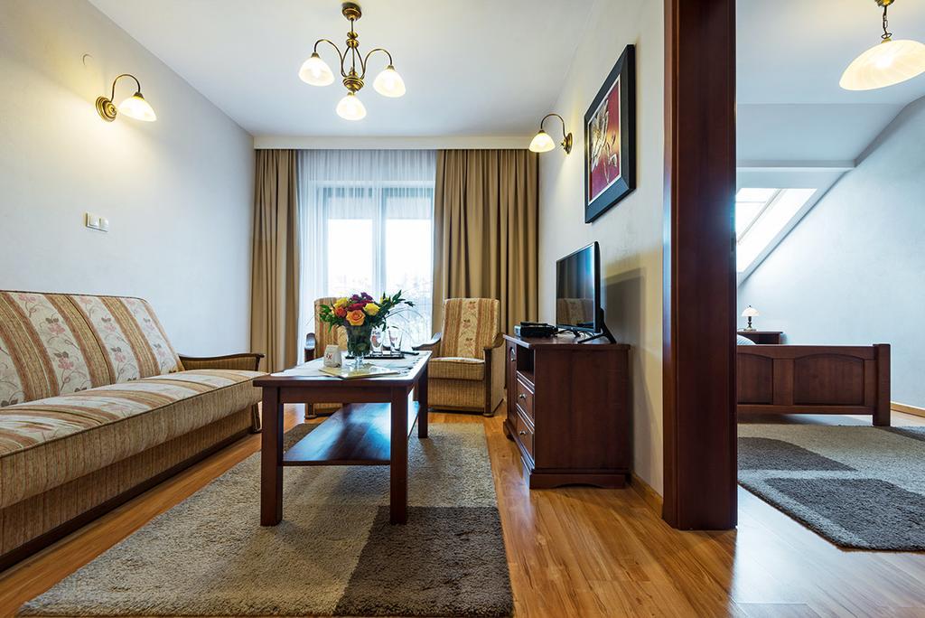 Hotel Victoria Olkusz Bagian luar foto