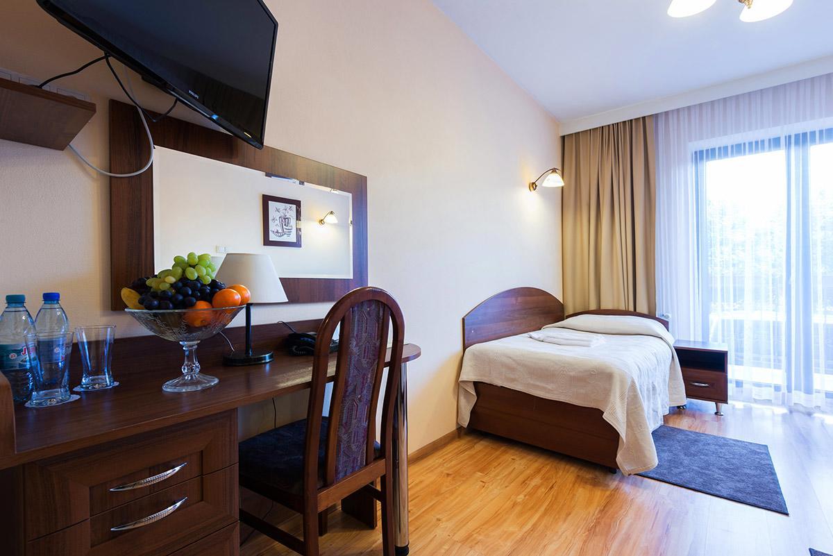 Hotel Victoria Olkusz Bagian luar foto